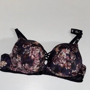 Torrid push-up lunge 360 back  smoothing Floral Lace Bra - Black and Pink